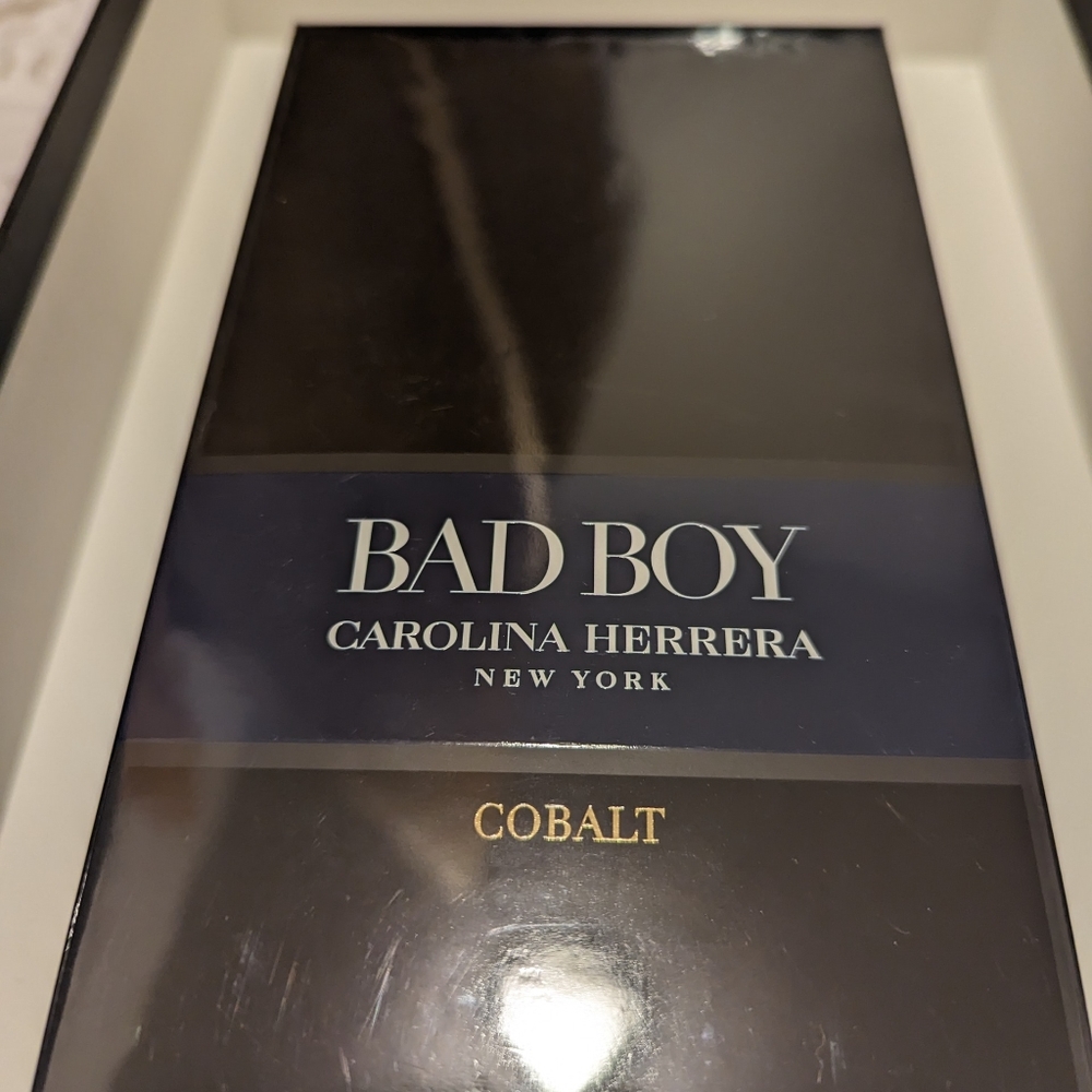 Carolina Herrera Bad Boy Cobalt Eaü de Parfüm - Picture 2 of 4